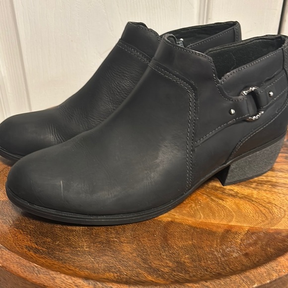 Clarks Shoes - Clarks Women's Black Shoes